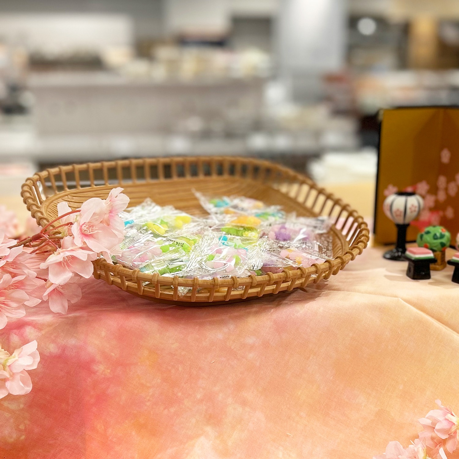 竹箕樹脂皿3128薄茶 | カワジュン リテールソリューション事業部